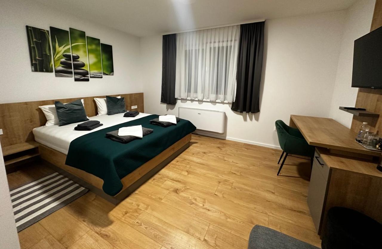 Rooms Slavonski Brod Eksteriør billede