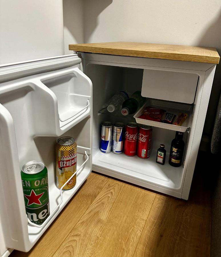 Rooms Slavonski Brod Eksteriør billede