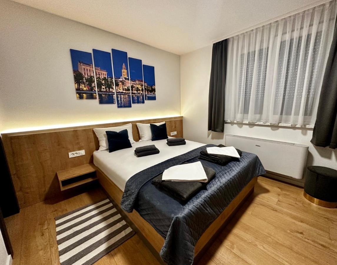 Rooms Slavonski Brod Eksteriør billede